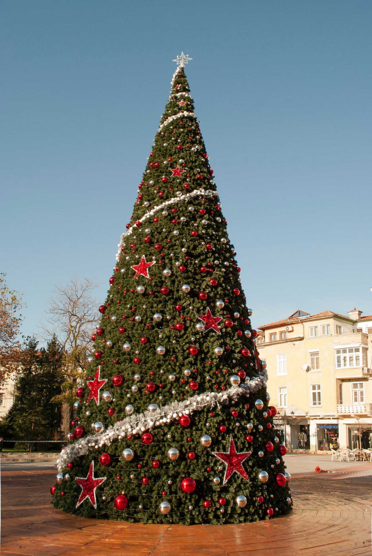 Празнична програма за Коледните и Новогодишни празници 2021 на Община Пловдив
